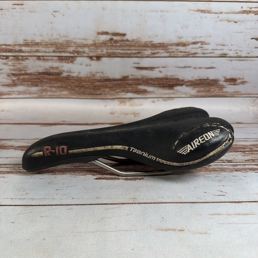 Aireon R-10 Road Mountain Bike Racing Saddle Titanium Rails Black